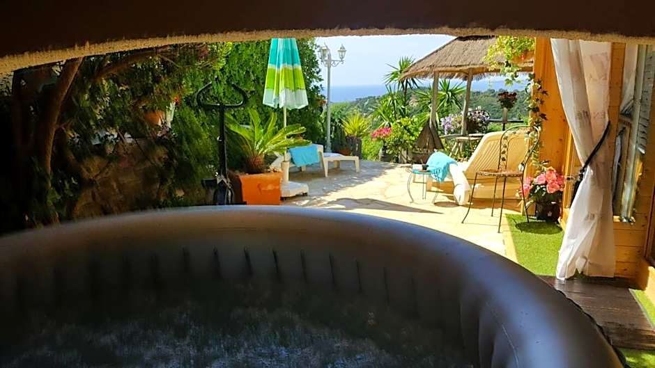Coeurs de Pirates en Hiver SPA SAUNA TERRASSES ABRITES & CHAUFFES JARDIN Vélos B&B