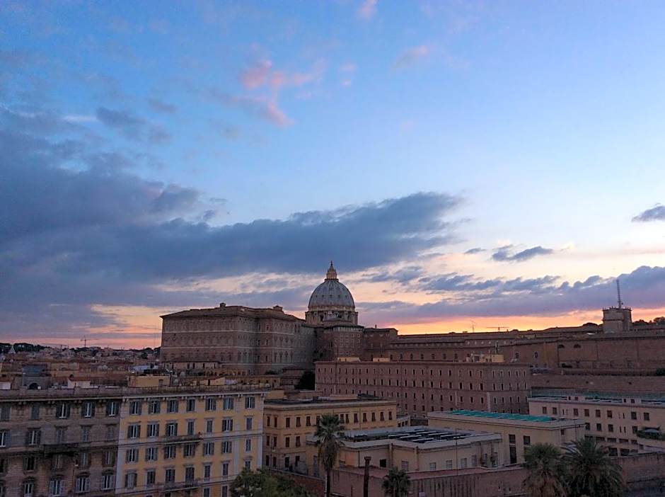Luiza Vatican House