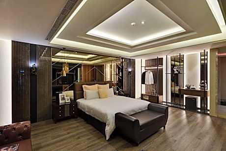 Luxury Double Room - Check-in after 20:00