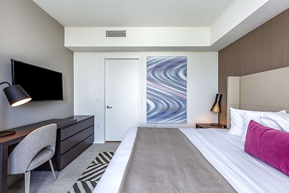 Hyde Beach House Hollywood Private Suites