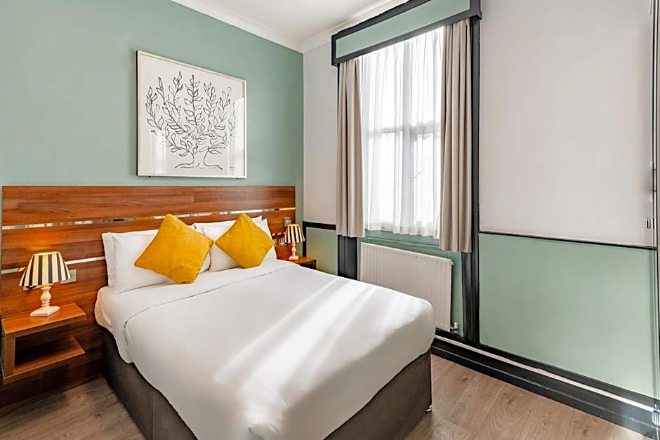 Photo 1 of 8 of Double Room