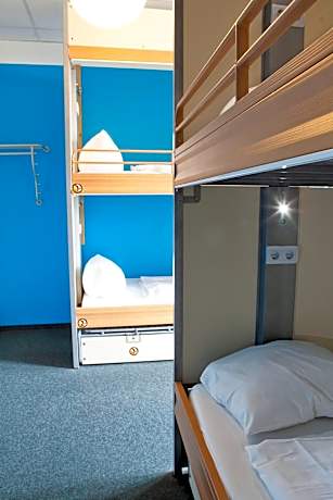 Bed in 10-Bed Mixed Dormitory Room