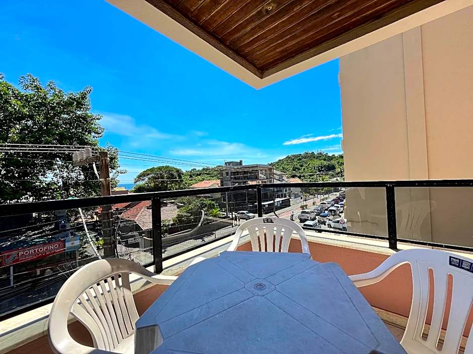 B481 Apto 3 quartos frente para avenida 8 pessoas