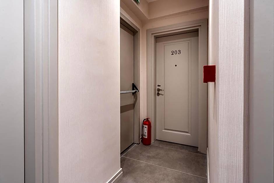 Smart and Simple Hotel Karakoy