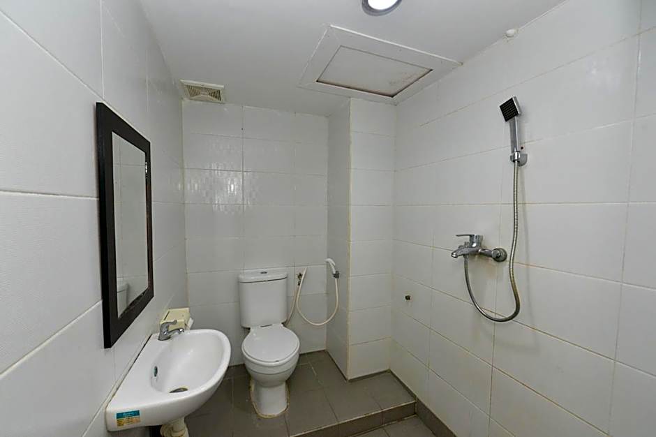 OYO 2487 Sampurna Jaya Hotel