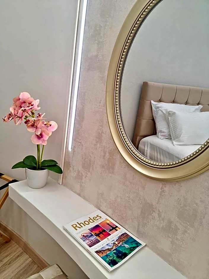 Golden City Center Suites