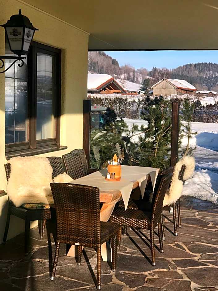 DEVA Hotel-Restaurant Fischerwirt inklusive Chiemgau Card