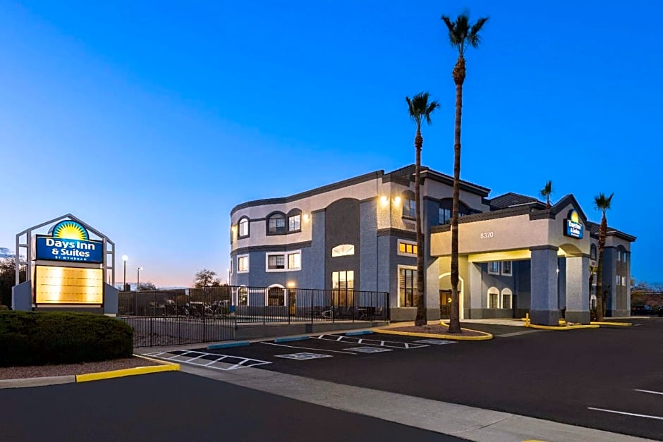 Days Inn & Suites by Wyndham Tucson/Marana