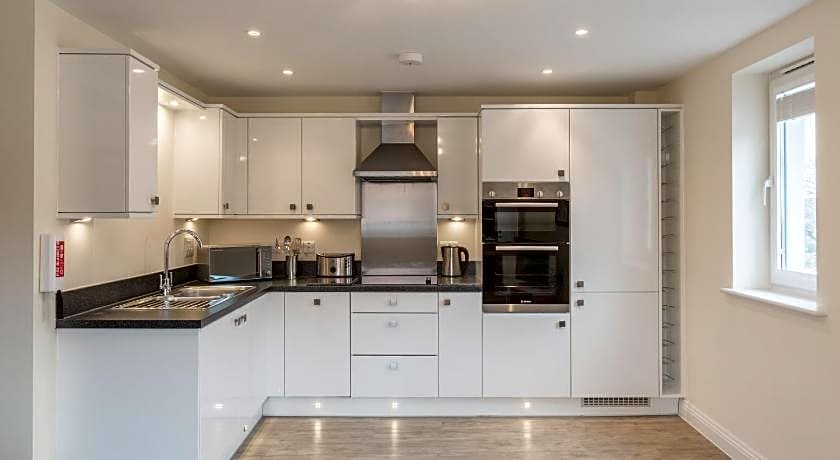 HOF - Central Point Apartments