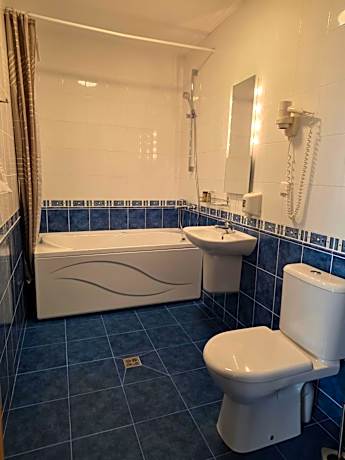 Basic Triple Room