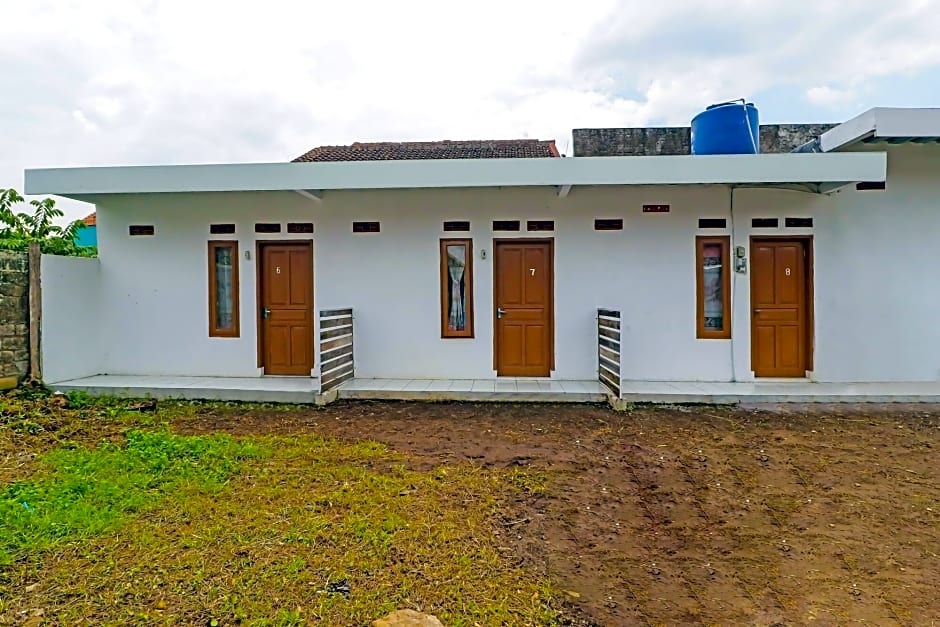 Homestay Black Pink Merah Jambu