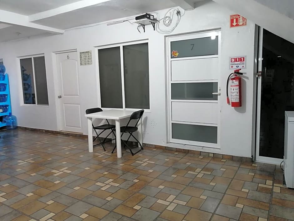 Hostal Maple