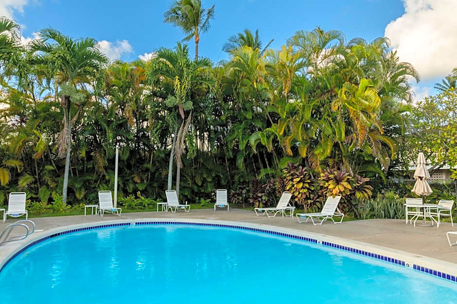 Plantation Hale Suites