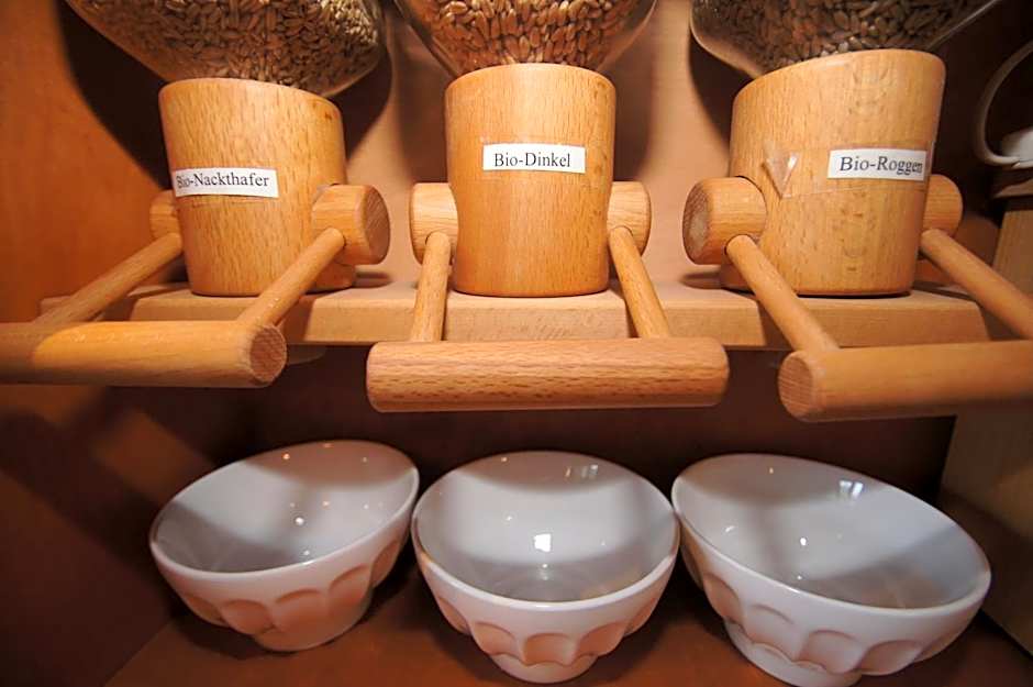 UNO Hotel Chapeau Noir - Free Parking