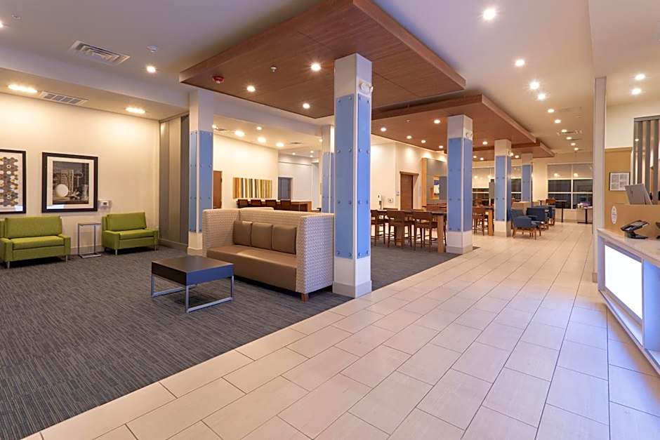 Holiday Inn Express And Suites Firestone Longmont By IHG