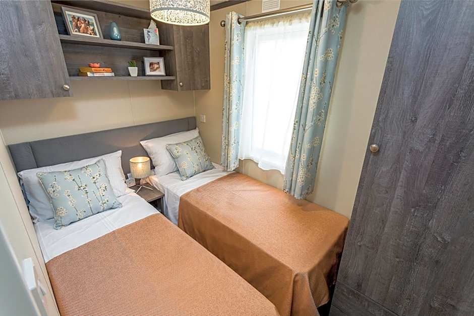 Bovisand Lodge Holiday Park, Beachside Location & Indoor Heated Pool