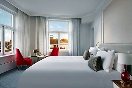 Canal View Suite