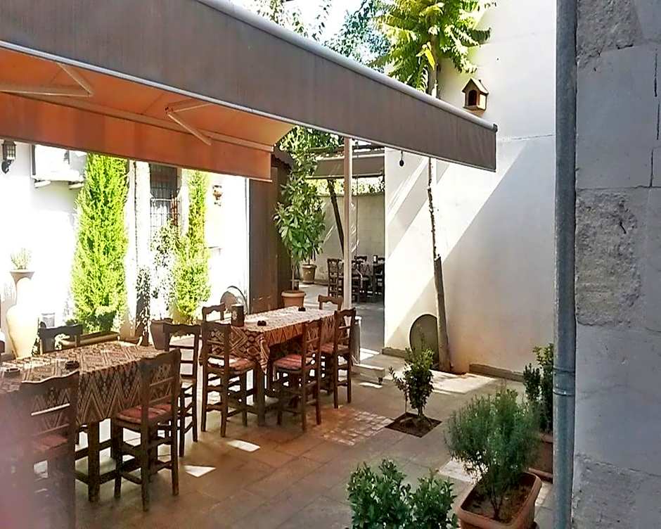 Zeynep Hanım Konağı