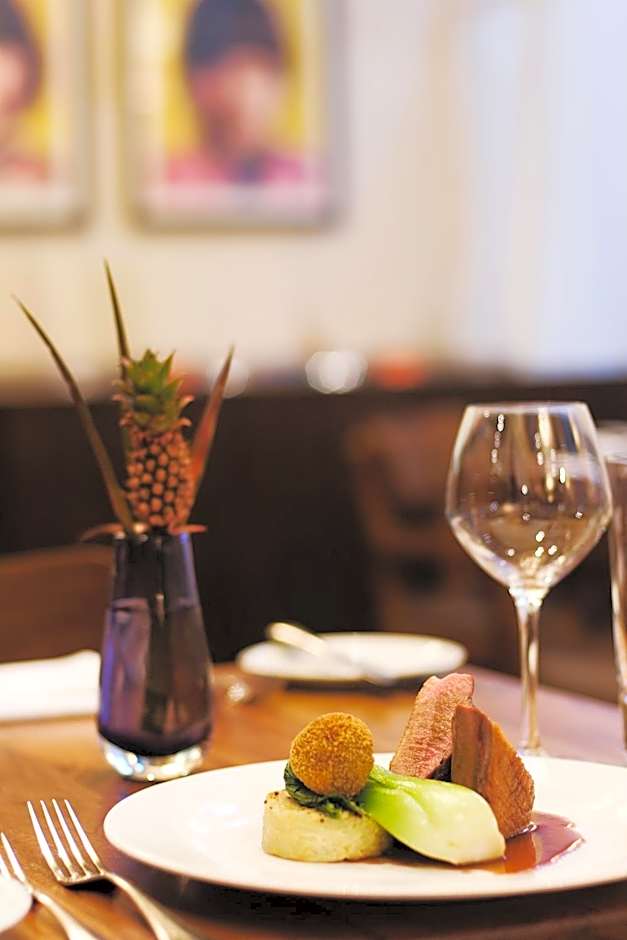 Hard Days Night Hotel