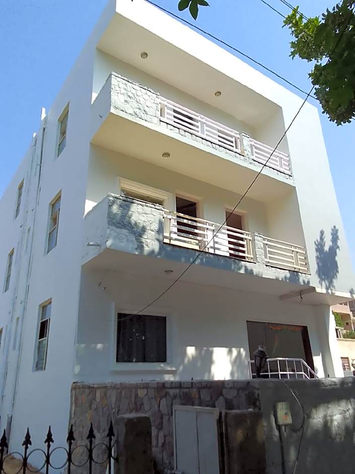 Hotel Rajvanshi By WB Inn