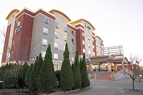 Holiday Inn Express Maspeth Hotel By IHG