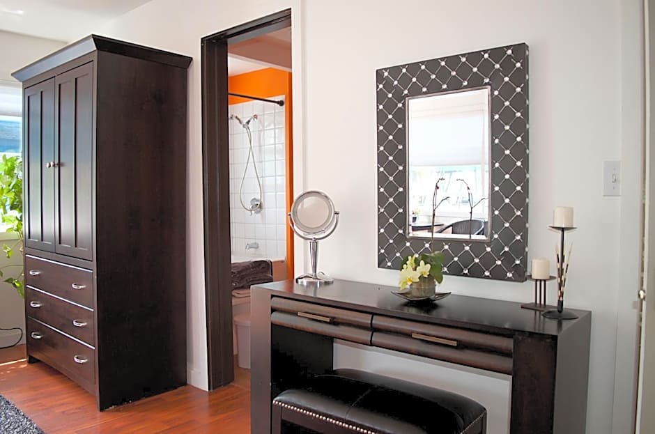 A Float Home B&B in Fisherman’s Wharf