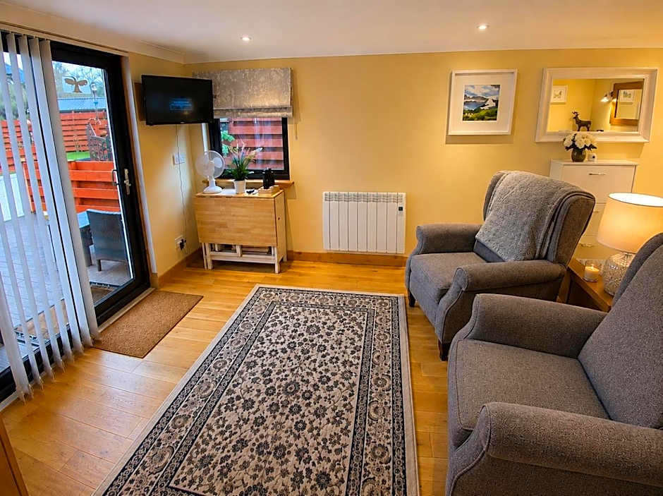 The Wee Ludging - A Cosy Riverside Cottage for Two