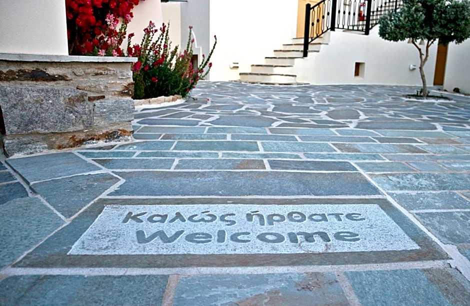 Proteas Hotel & Suites