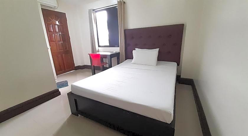 Adelaida Pensionne Hotel