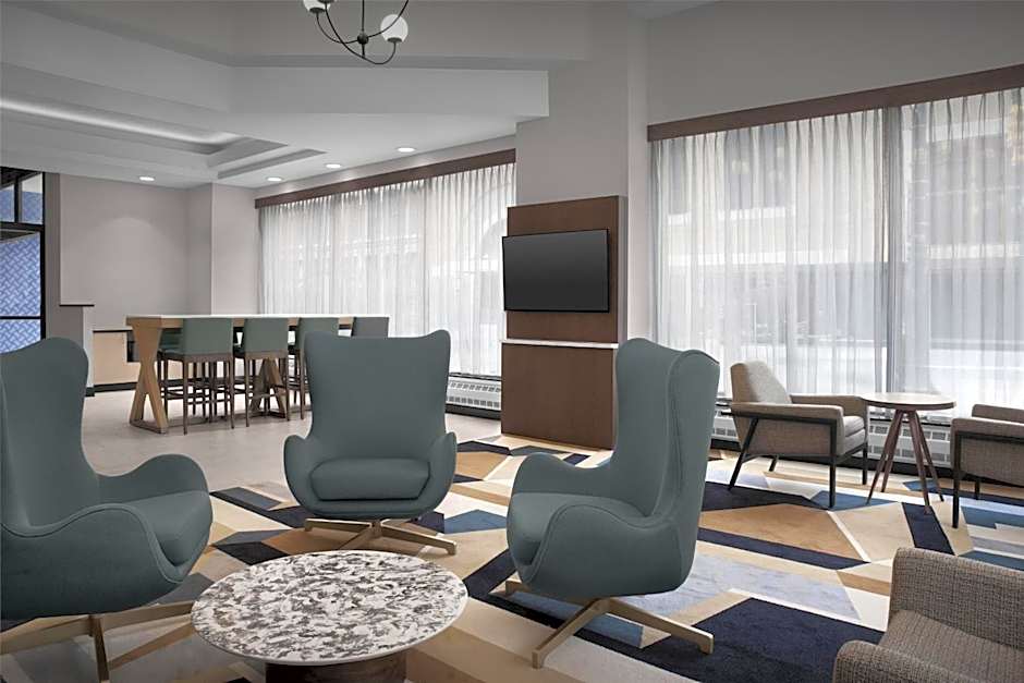 Hampton Inn By Hilton Indianapolis Downtown Across from Circle Centre