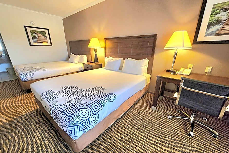 Days Inn by Wyndham Navasota