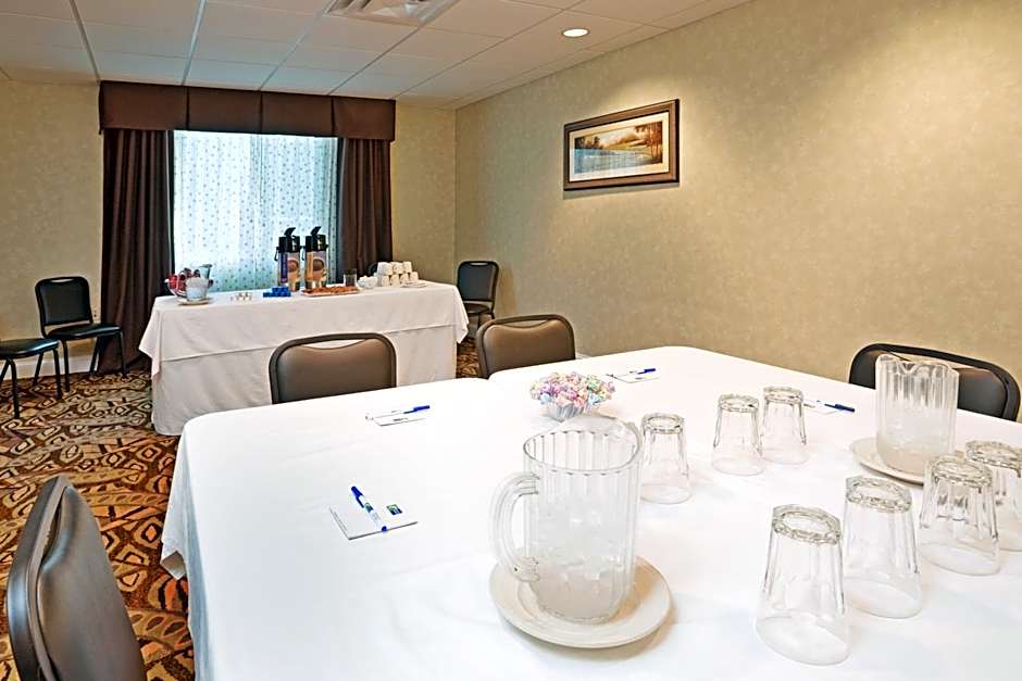 Holiday Inn Express By IHG