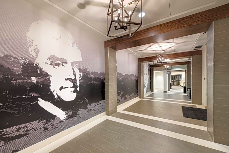 Courtyard by Marriott Richmond Downtown