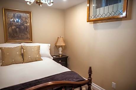 Double Room with Shared Bathroom