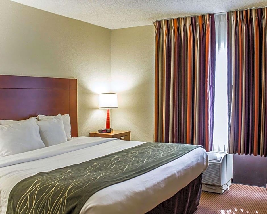 Comfort Inn Fayetteville near Fort Bragg