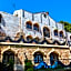 Apartamentos Gaudi Style