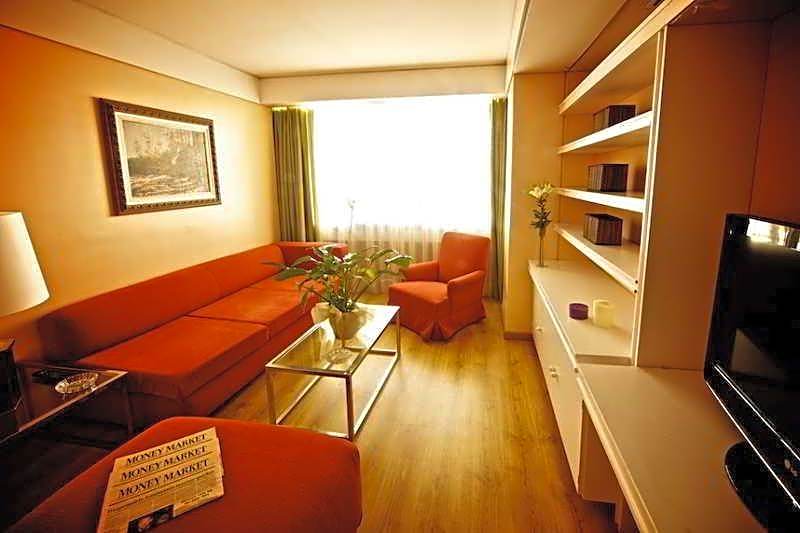 Apartmentos Eurobuilding 2