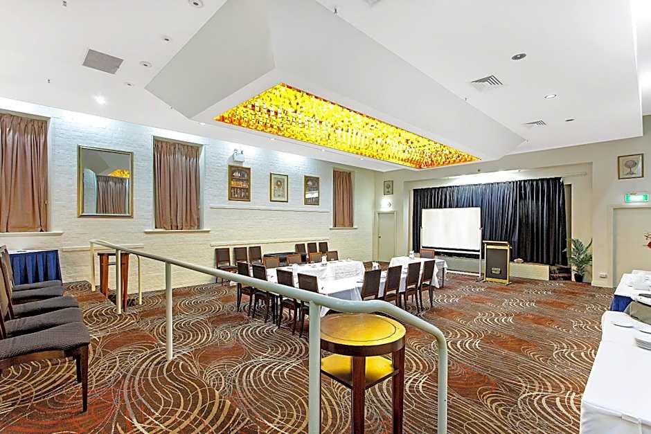 Mercure Maitland Monte Pio