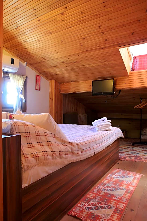 Tom Square Boutique Hotel