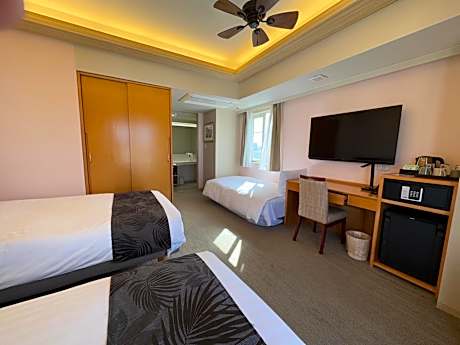 Premium Single Room - New Building - Non-Smoking