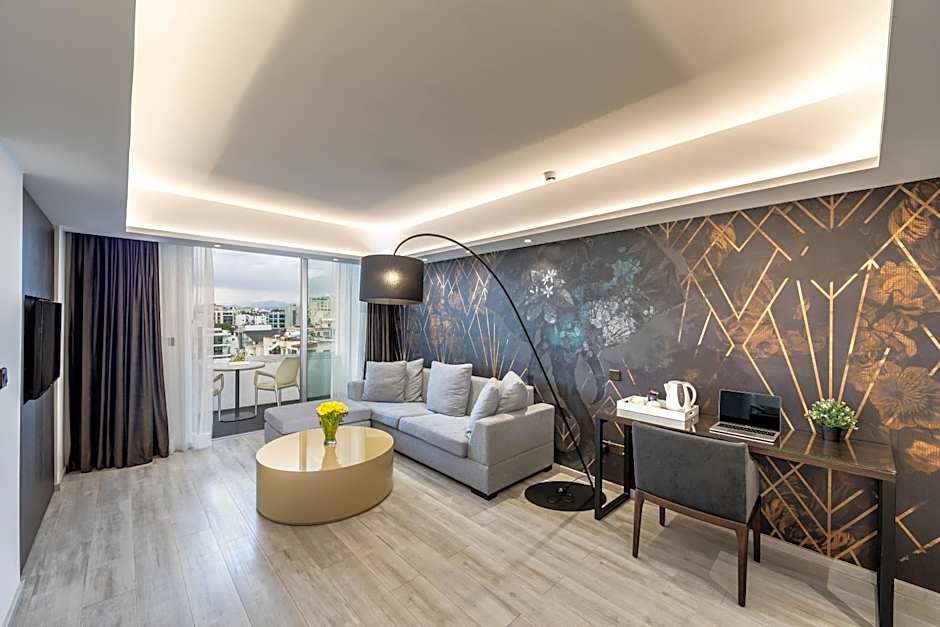 Almond Business Hotel