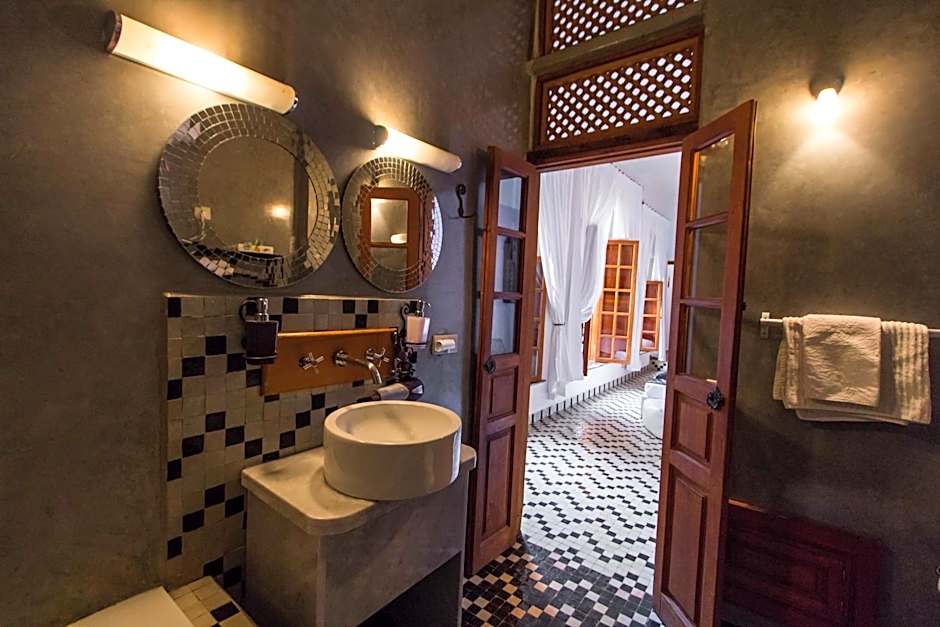 Riad 53 Fes - Luxury Oasis
