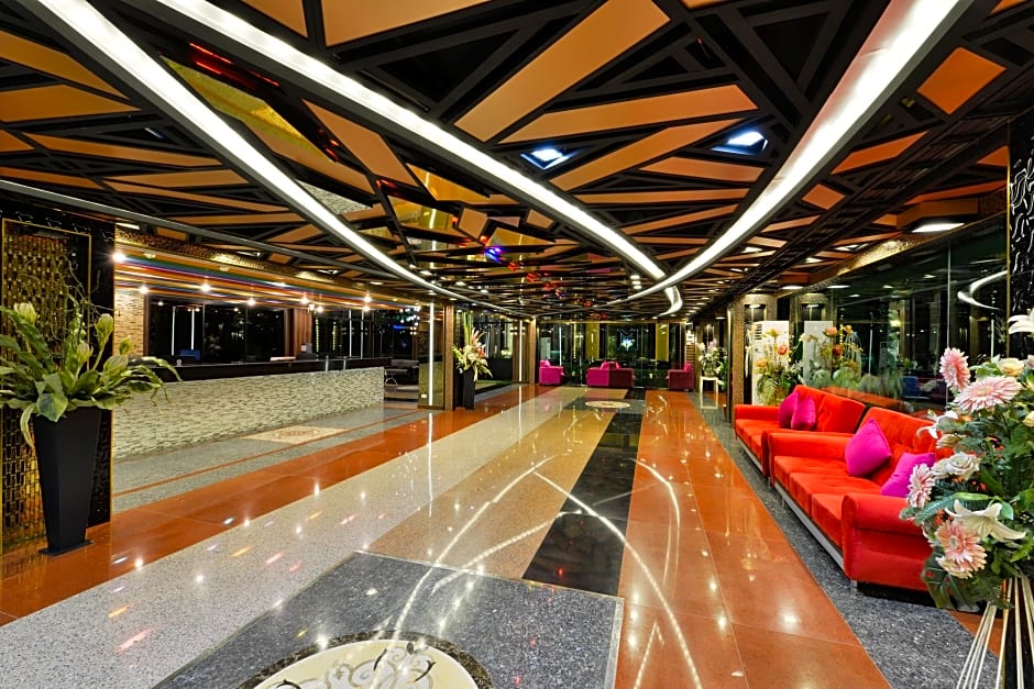 The Breton Hotel (Media)