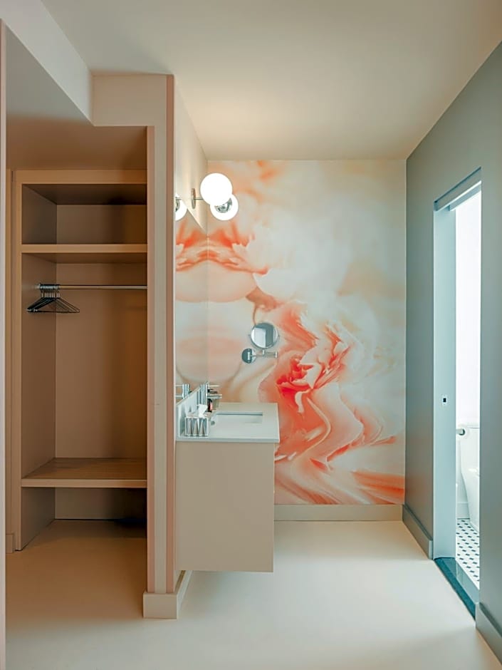 Rose - Hôtel Invisible