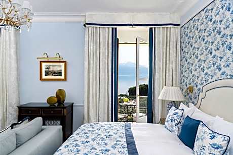 Deluxe Double Room with Lake View
