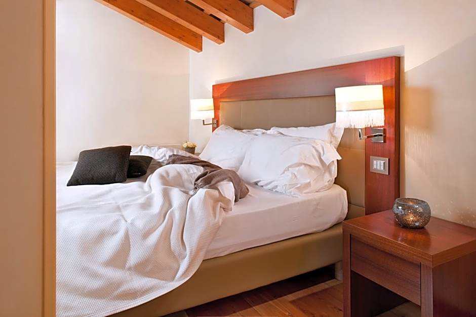 Al Tezzon Hotel