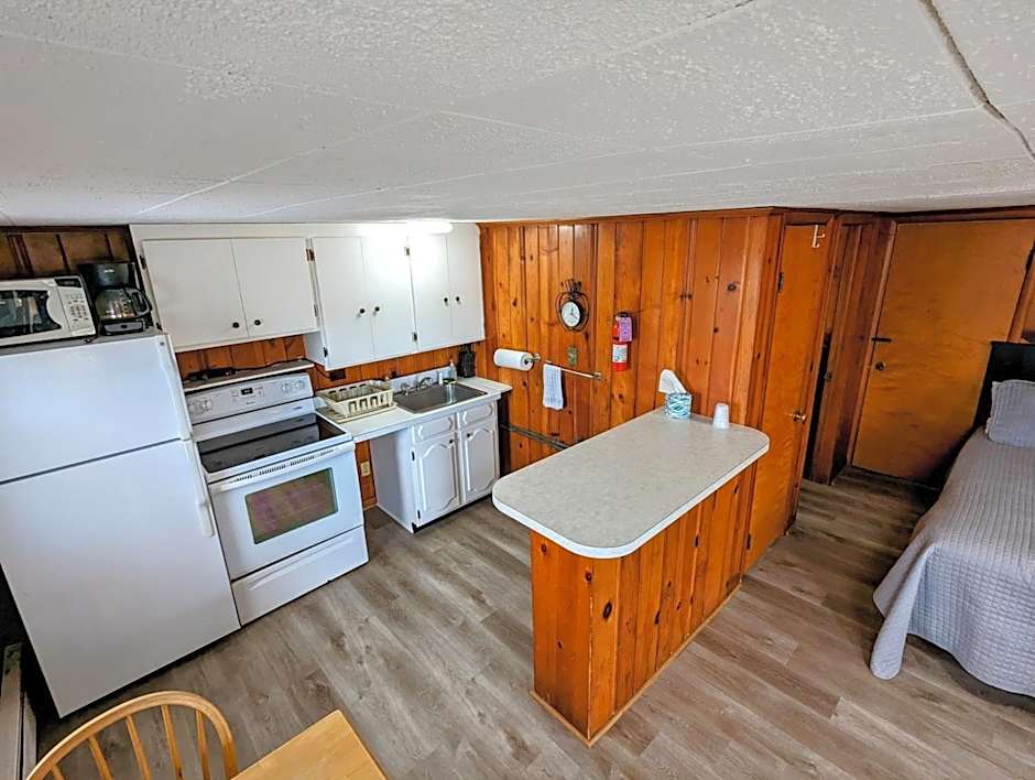 Riverside Motel