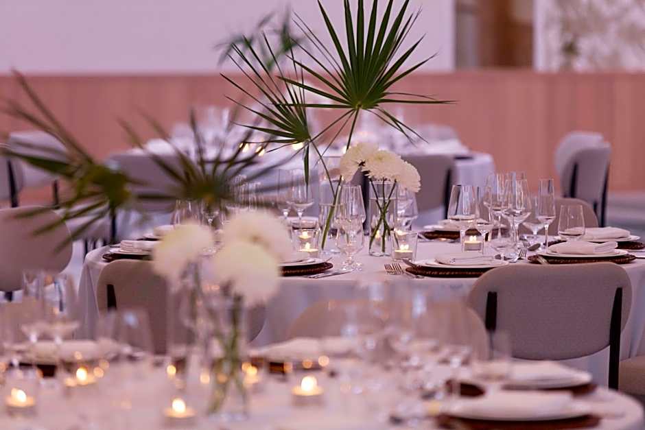 Hotel Indigo Grand Cayman By IHG