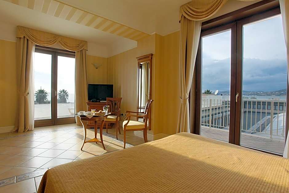 Dioscuri Bay Palace