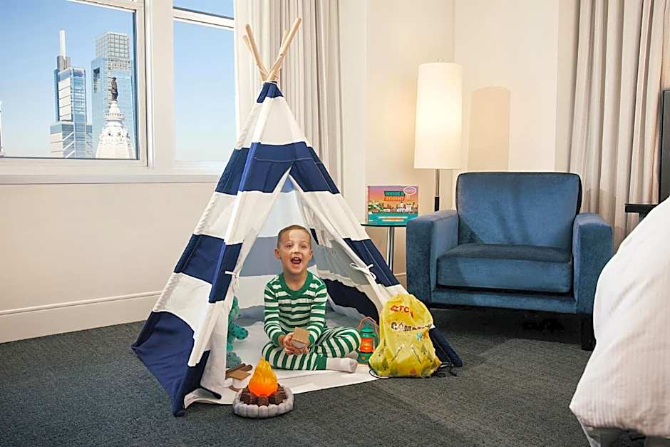 Loews Philadelphia Hotel